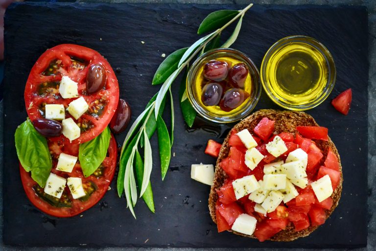 mediterranean diet and olive oil feature image